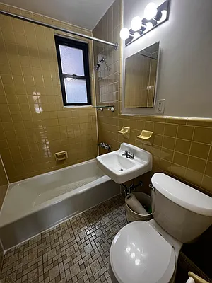Rented by Salon Realty Corp | media 7