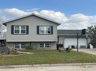 902 Farmer Ave, Tomah, WI 54660