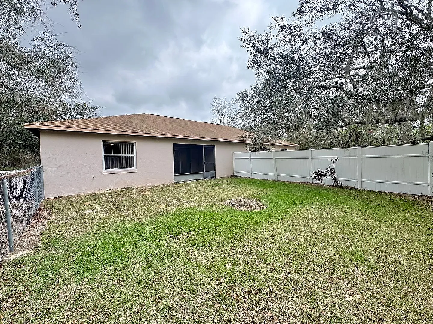 3228 Courtney Drive - 3228 — Photo 2