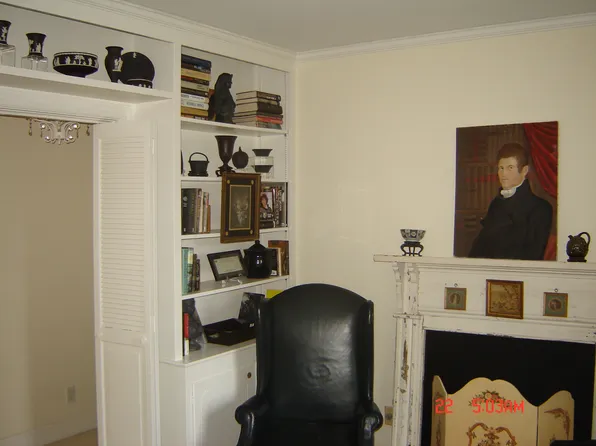 10 Logan St, Charleston, SC 29401