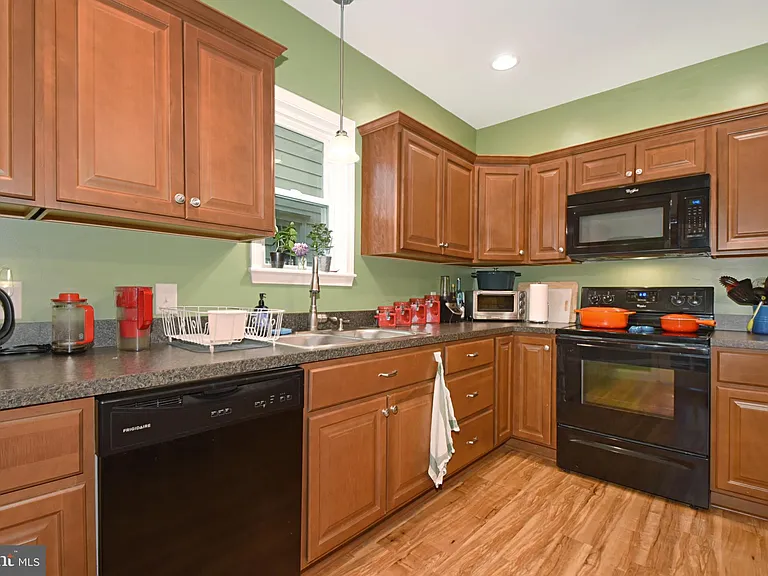 29 N Harrison St — Photo 10