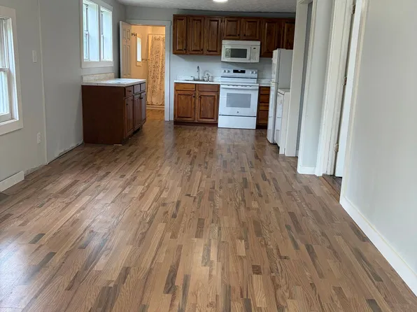 16 Pond St, Arden, NC 28704