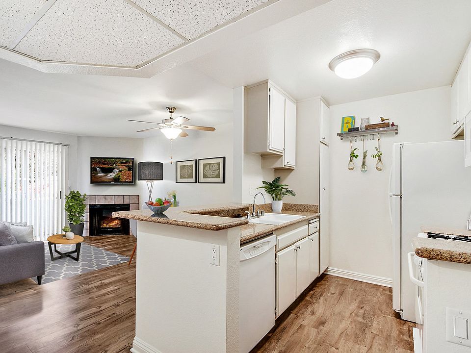 1st image of 4320 Van Nuys Blvd #106