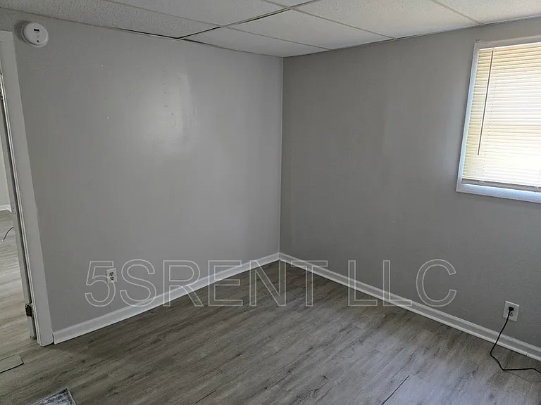 236 S Mary Ellen St #A — Photo 11