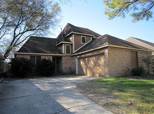 8715 Lawncliff Ln, Houston, TX 77040