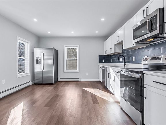 3rd image of 129 Buttrick Ave