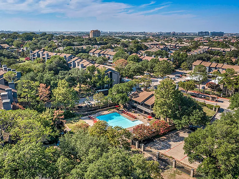 Lush Living at Las Colinas Heights, Irving