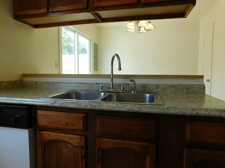 215 Greenbrier Ave — Photo 7