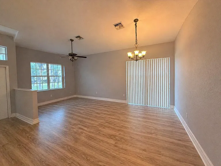 10372 Old Winston Ct — Photo 4