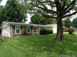 321 Sumter Dr, Belleville, IL 62221