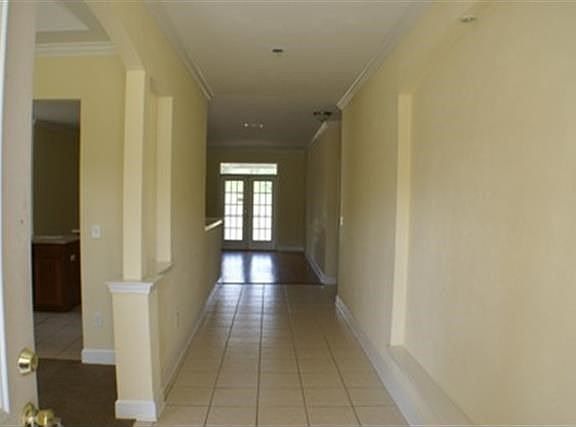 3rd image of 32 Parkside Cir