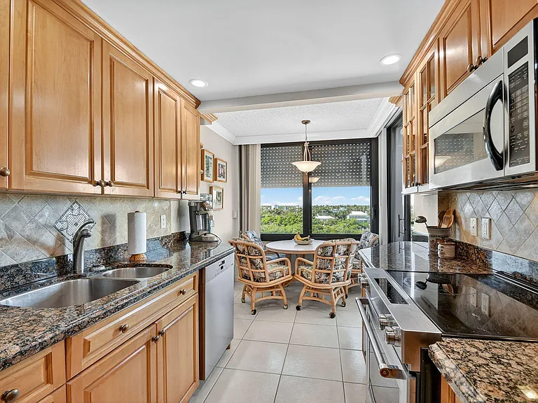 3589 S Ocean Blvd #608 — Photo 31