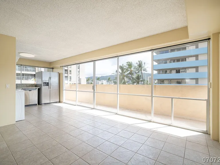 419 Keoniana St #501 — Photo 7