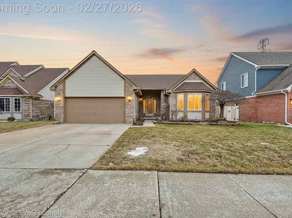 24479 Emily Dr, Brownstown, MI 48183