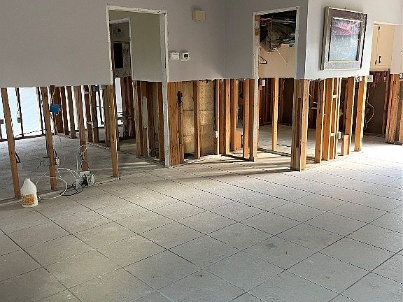 3rd image of 1212 Wayne Ave