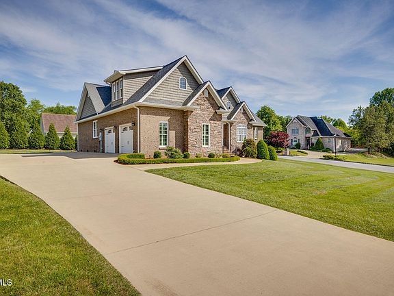 3rd image of 117 Wedgewood Cir