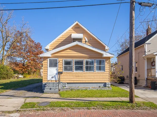3451 E 73rd St, Cleveland, OH 44127