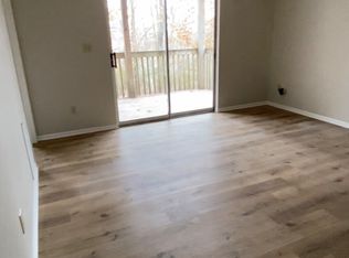 1098 Mace Rd APT 31, Osage Beach, MO 65065