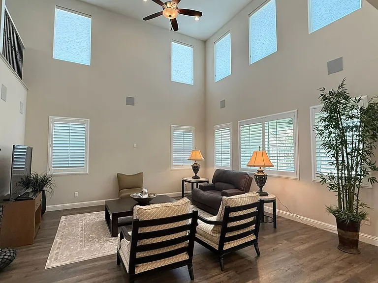 1821 W Corvina Ave — Photo 4