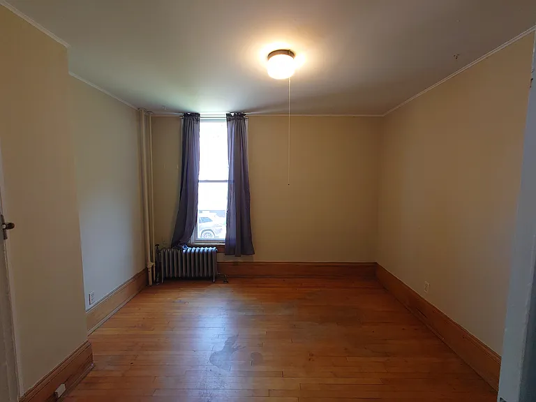1823 E Windsor Pl — Photo 9