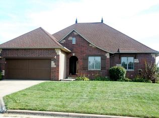 906 E Shore Line Dr, Ozark, MO 65721