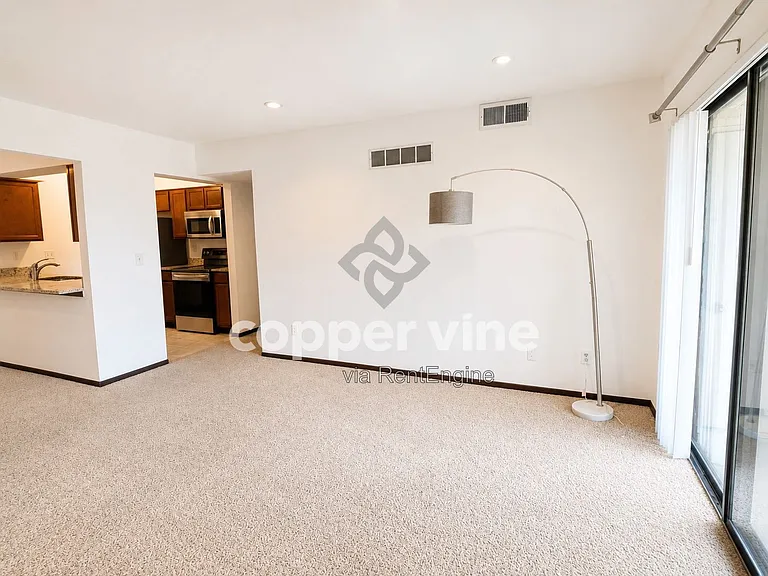 499 Wright St #202 — Photo 3