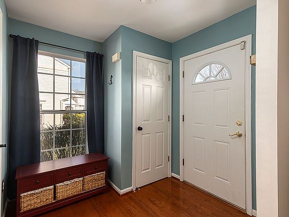 2nd image of 238 Kirbys Landing Ct