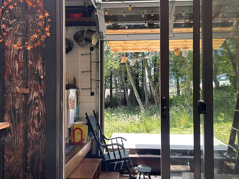 401 Redwood St — Photo 25