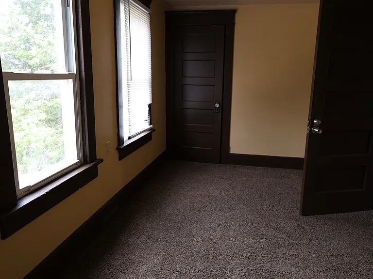 1896 Penthley Ave — Photo 12