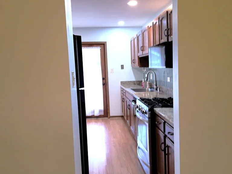 9264 Windsor Pkwy #0 — Photo 8