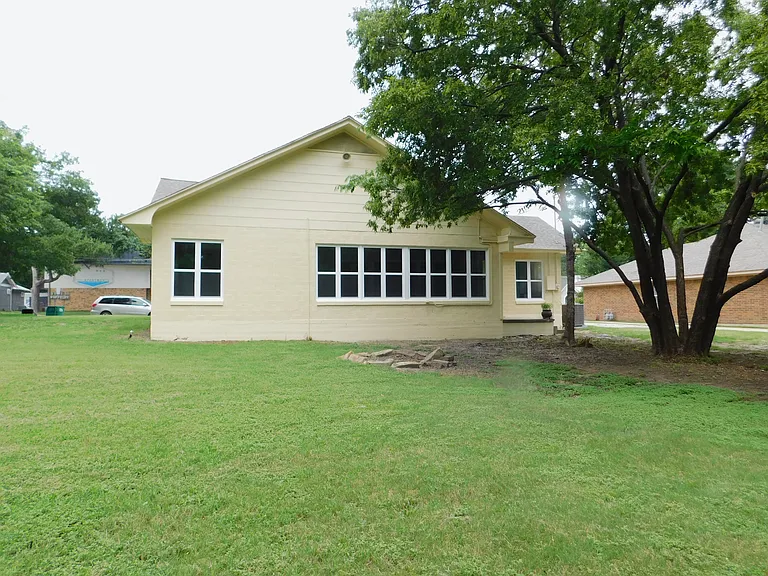 428 Fulton St — Photo 33