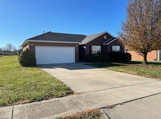 502 Silverleaf Ln, Willard, MO 65781
