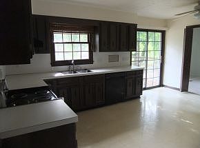 3rd image of 644 Fleetwood Dr