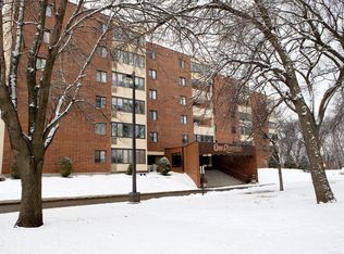 105 3rd St N APT 206, Moorhead, MN 56560