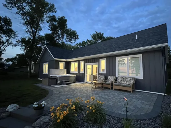 13540 Indian Beach Rd, Spicer, MN 56288