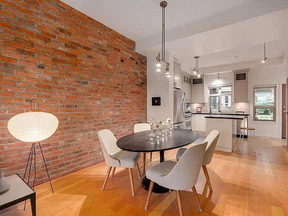 4th image of 250 Salter St #124