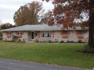 303 Richland Ln, Mount Joy, PA 17552
