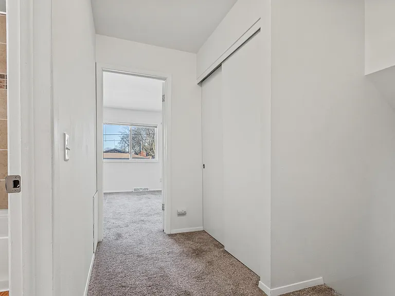 1302 N Gammon Rd — Photo 28
