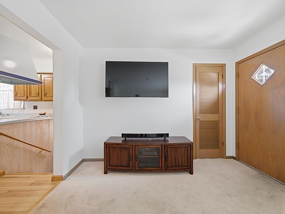 4th image of 3830 S 56th Ct