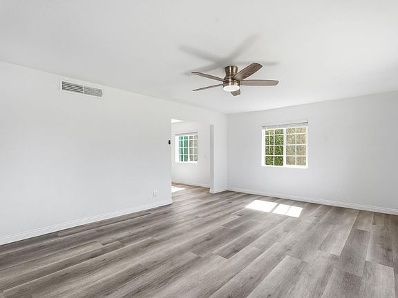 5th image of 841 W Walnut Ave