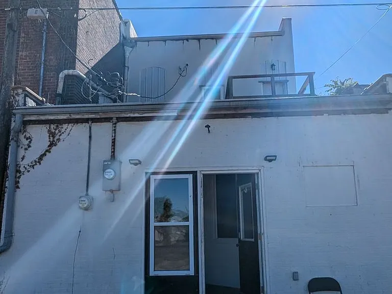 123 W Moniteau St — Photo 15