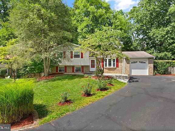 2nd image of 3056 Railroad Vine Ct