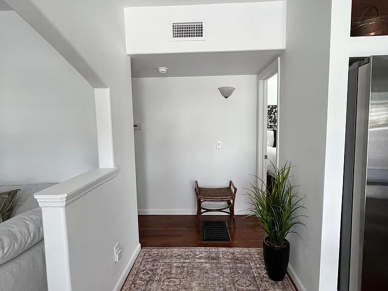 26th Ave — Photo 11
