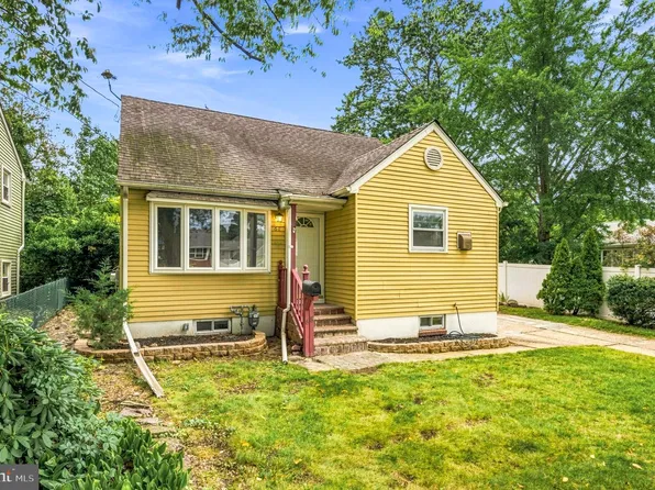 68 Evergreen Ave, Bellmawr, NJ 08031