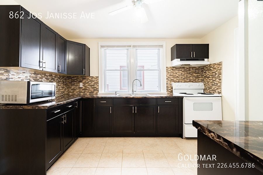 1st image of 862 Jos Janisse Ave