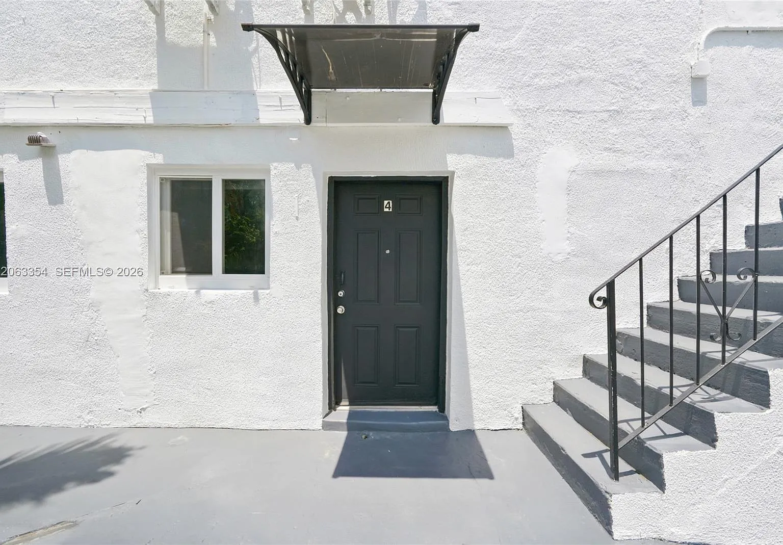2 bed, 500 sqft, $2,350 — Photo 1