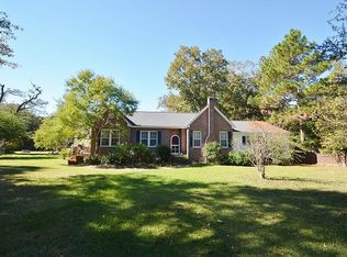 918 Academy Ln, Pinopolis, SC 29469