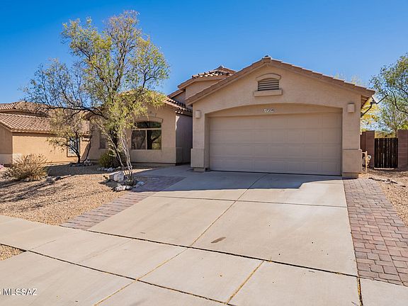 3rd image of 17239 S Golden Sunrise Pl