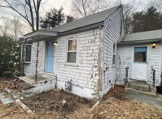 1434 Mammoth Rd, Dracut, MA 01826