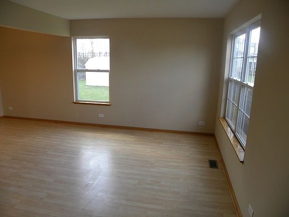 3rd image of 2691 W Hidden Glen Dr